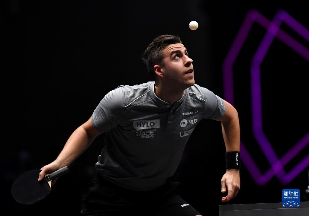 在逆境中的 在逆境中的