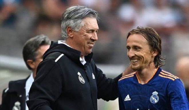 激动地表示 激动地表示